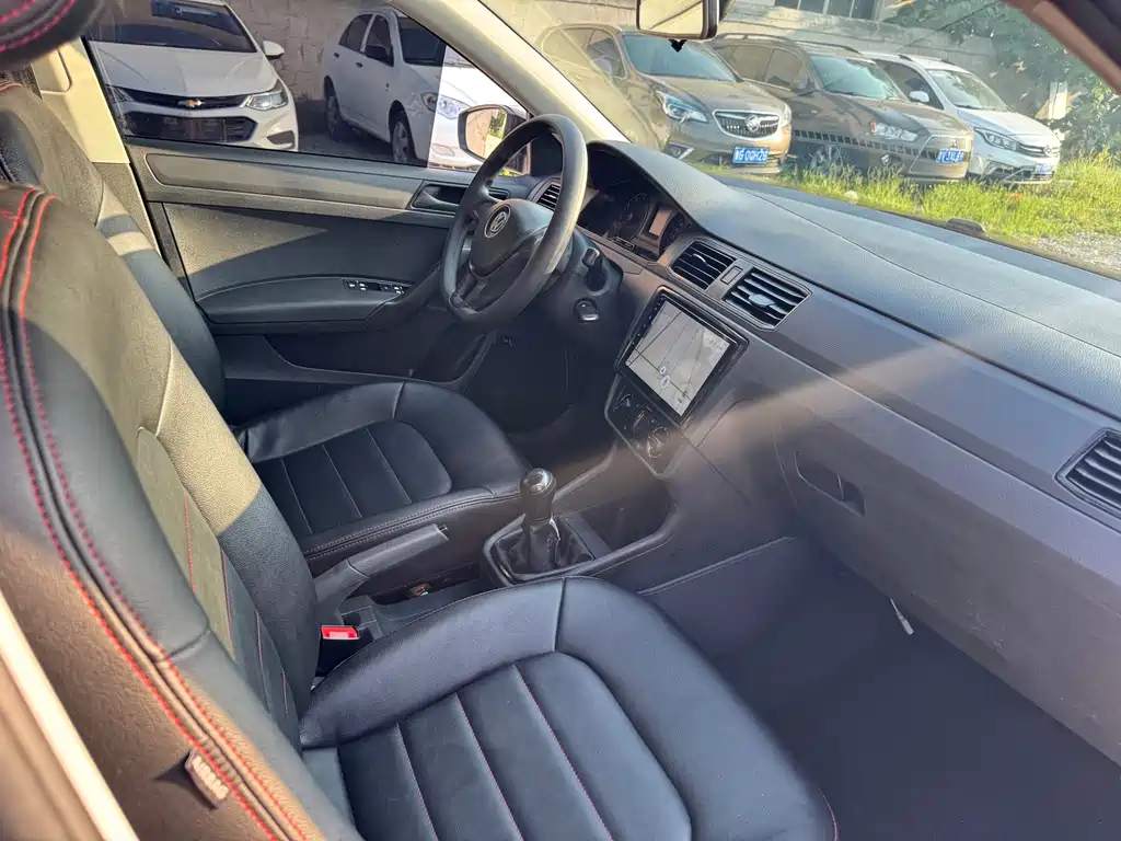 Volkswagen Santana 1.4L Manual Elegant Edition, фото 7