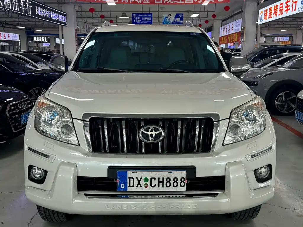 Toyota Land Cruiser Prado 2010 2.7L AT Luxury