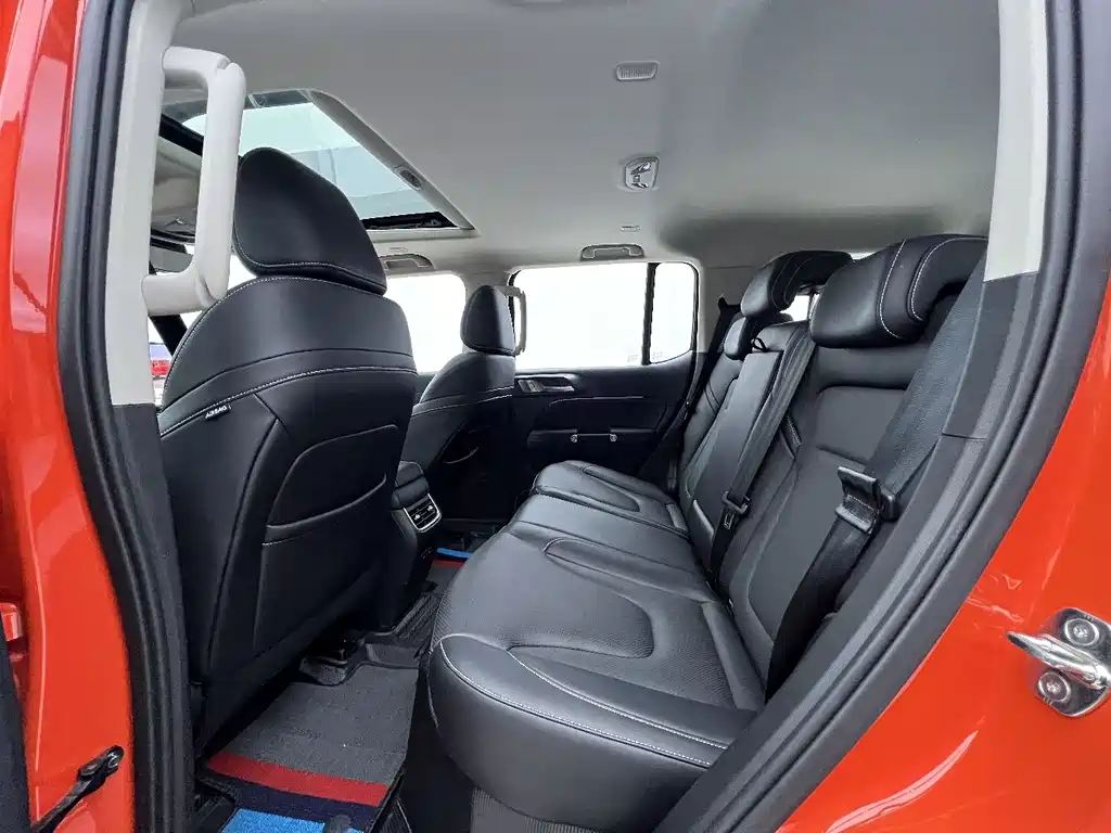 TANK TANK 300 NEW ENERGY