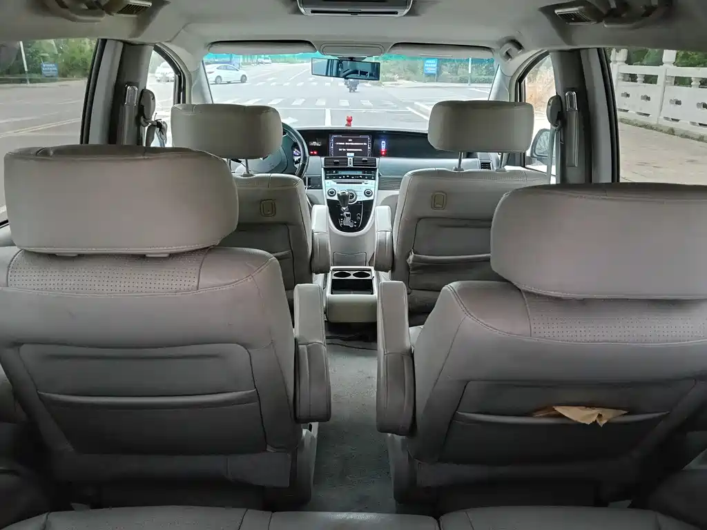 Luxgen Big 7 MPV — миниатюра 13