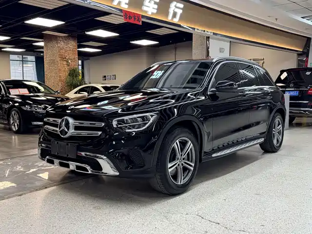 MERCEDES-BENZ GLC