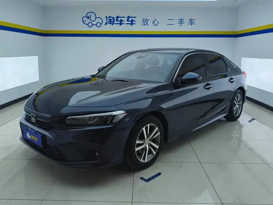 Honda Civic 2023 240TURBO CVT Dynamic Momentum Edition