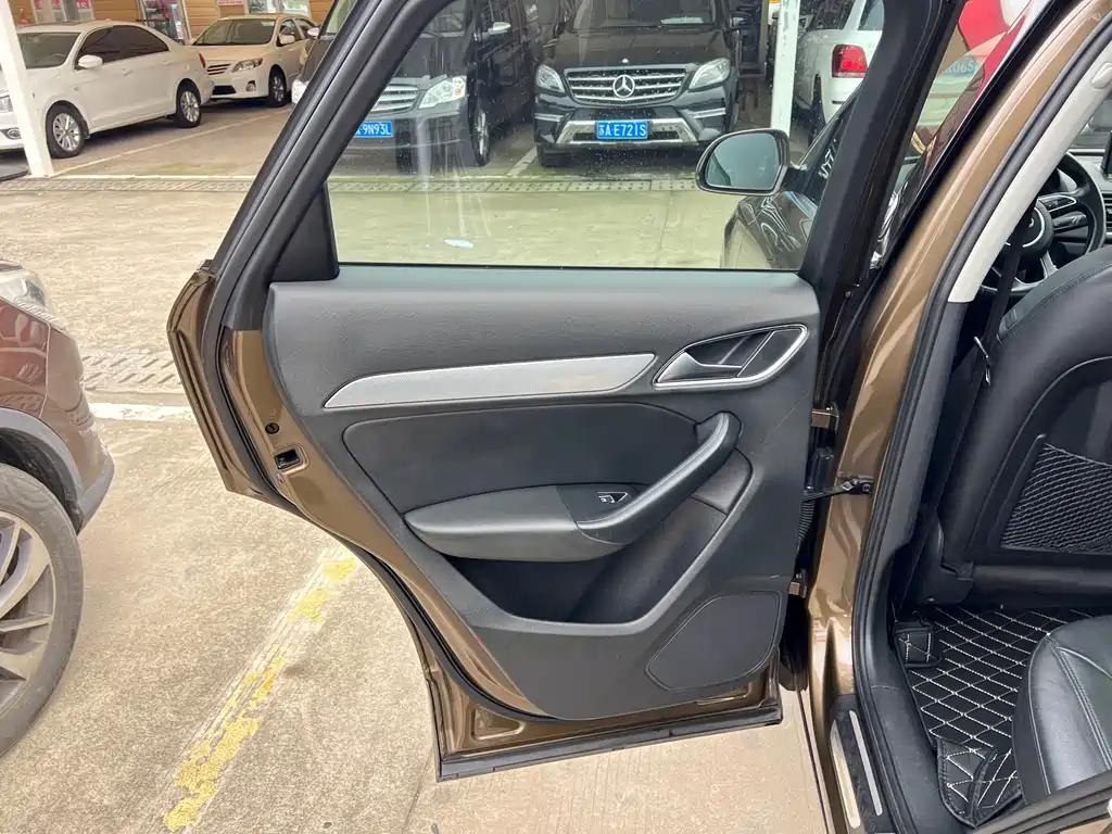 Audi Q3 — миниатюра 11