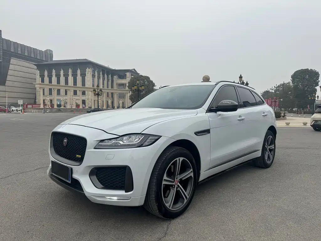 Jaguar F-PACE 2019