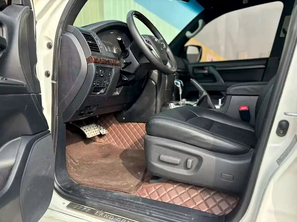 Toyota Land Cruiser 2015 4.6L V8