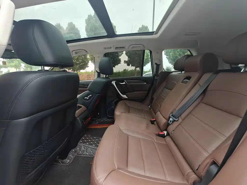Haval H9 2017 2.0T Premium 5 мест