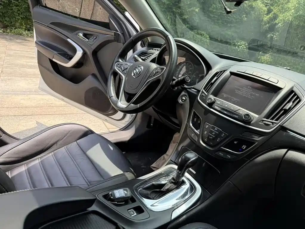 Buick Regal 2015 1.6T Elite
