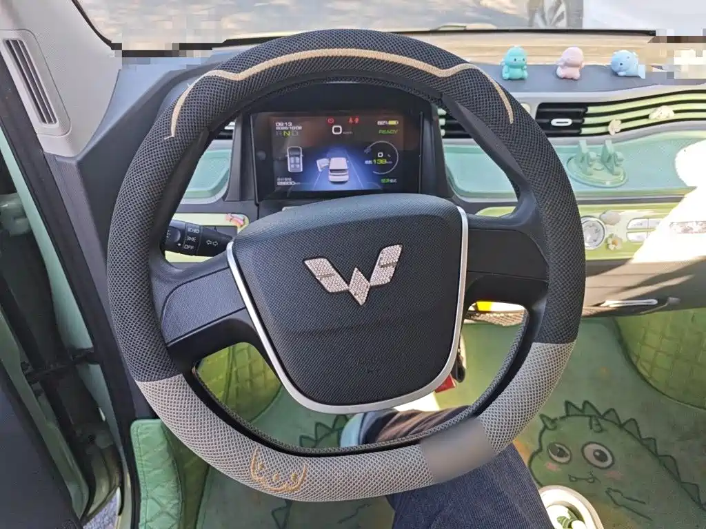 Wuling MINIEV — миниатюра 6