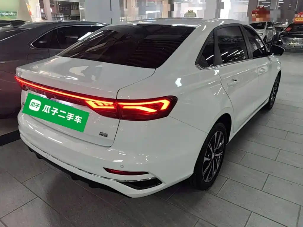 Geely Emgrand — миниатюра 7