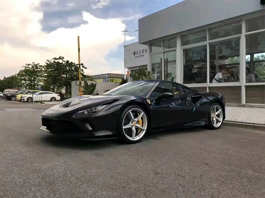 Ferrari F8 2020