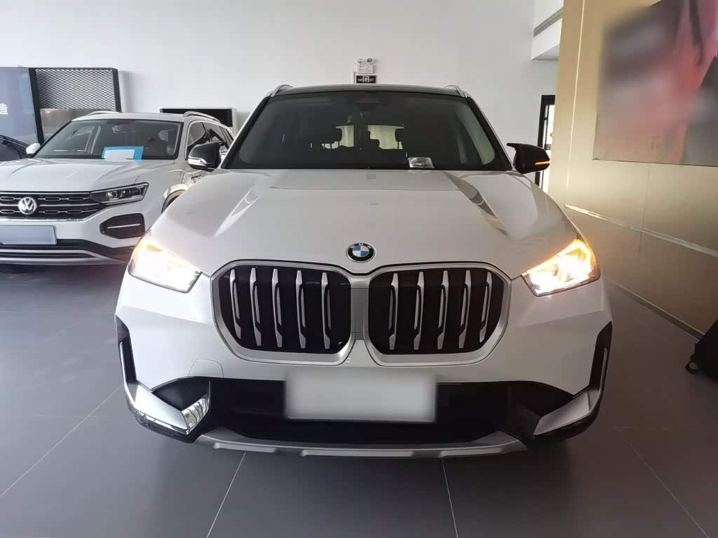 BMW X1 1.5 л 2024 г. Белый, пробег 41200 км