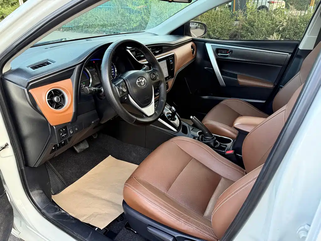 Toyota Levin Twin Engine E+ — миниатюра 10