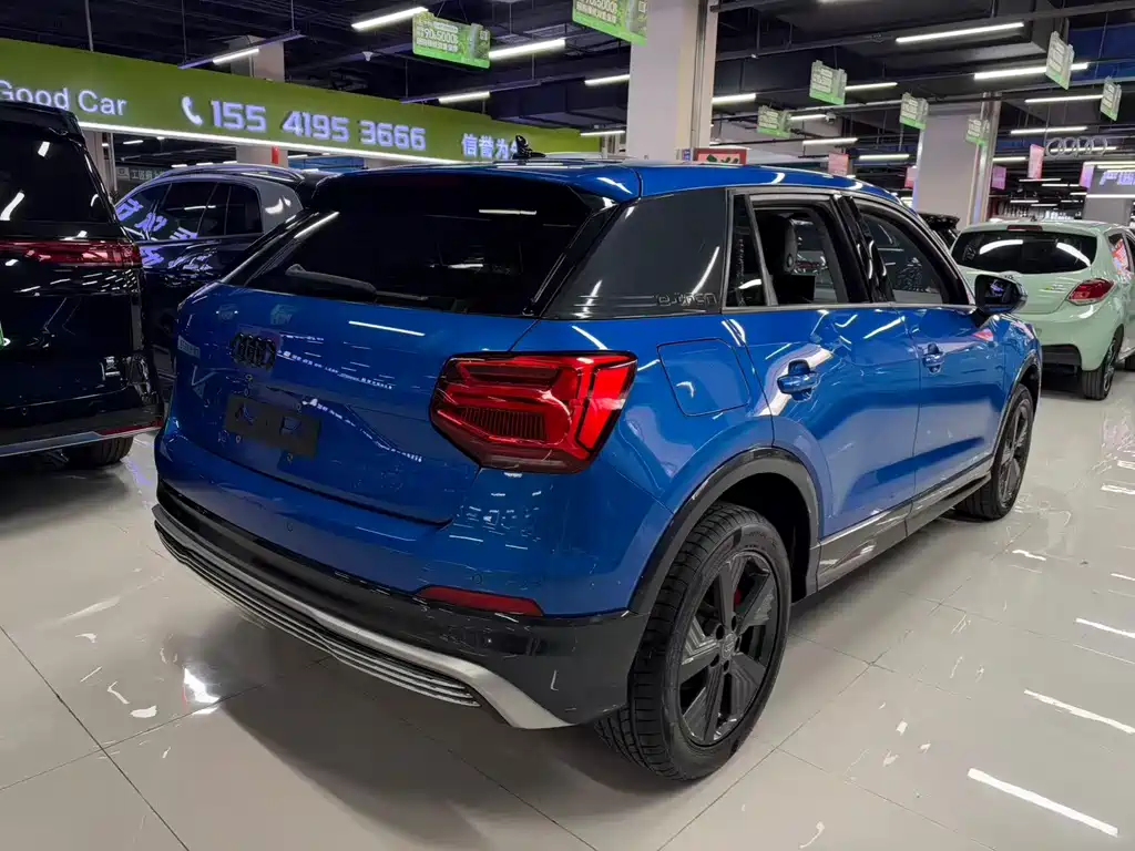 Audi Q2L e-tron — миниатюра 4