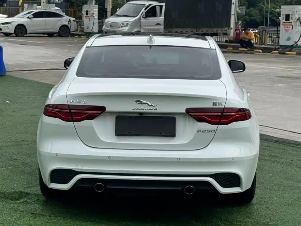 Jaguar XEL 2021 2.0T 250PS R-DYNAMIC S Sport