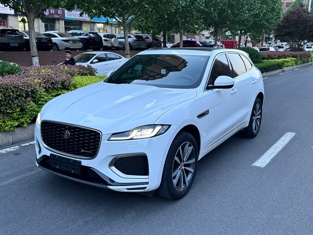 Jaguar F-PACE 2022