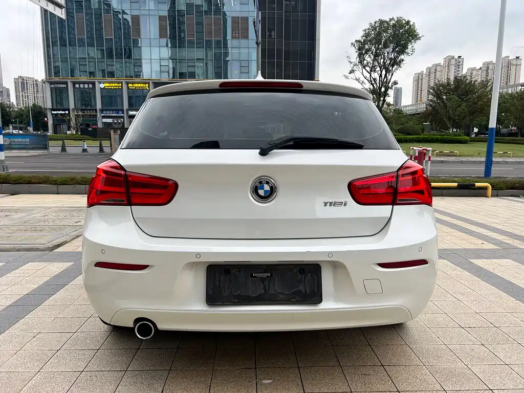BMW 1 Series (Import) — миниатюра 19
