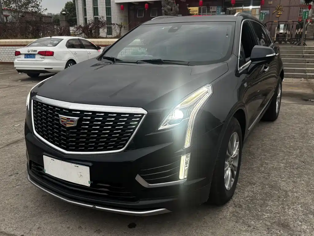 CADILLAC XT5