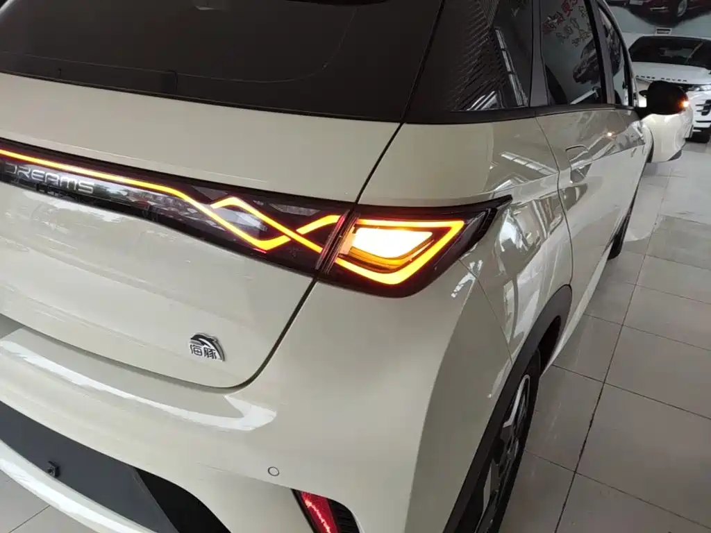 BYD Dolphin — миниатюра 8