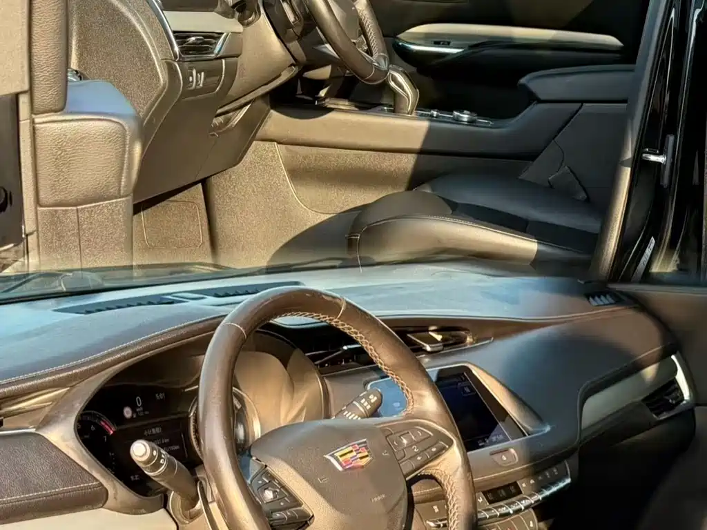 Cadillac XT4 2018 28T Lead