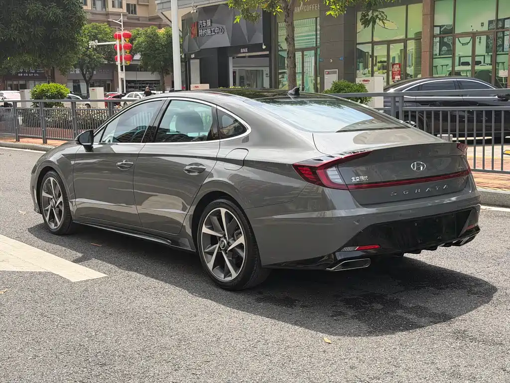 Hyundai Sonata — миниатюра 6