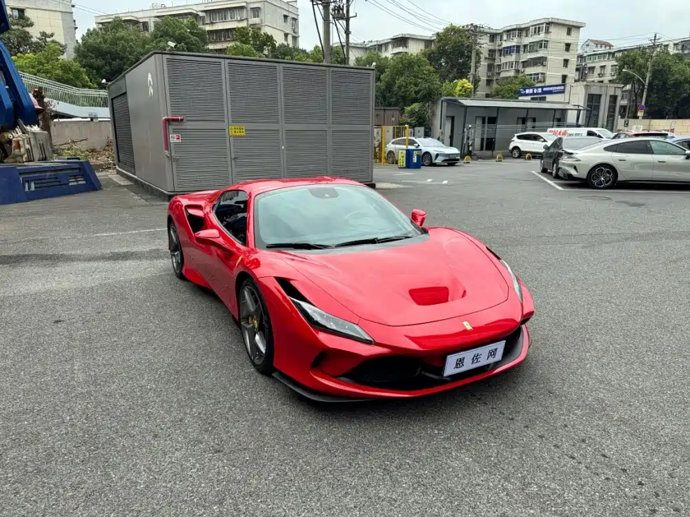 Ferrari F8 — миниатюра 3