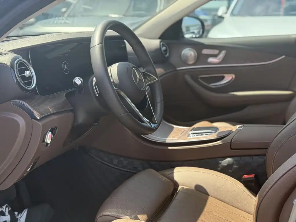Mercedes-Benz E-Class E 2022 E 300 L Fashion