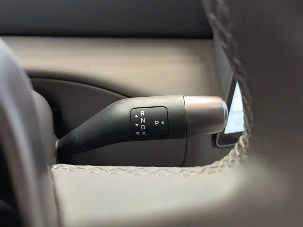 Li Auto Li MEGA — миниатюра 14