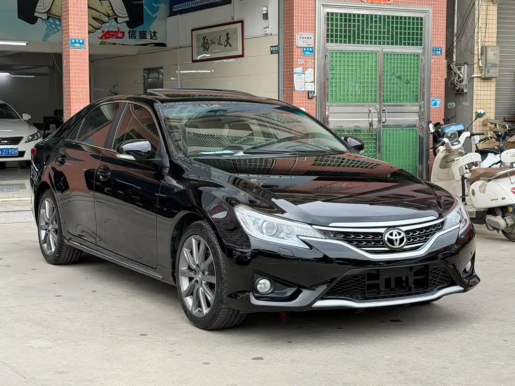 Toyota Reiz 2013 2.5V