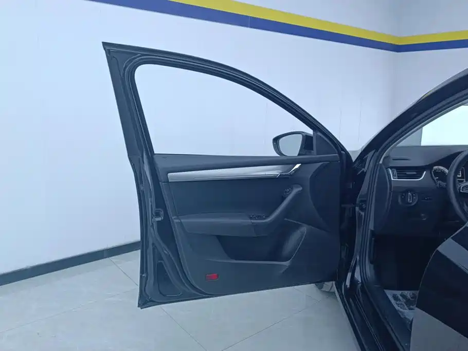 Skoda Octavia — миниатюра 7
