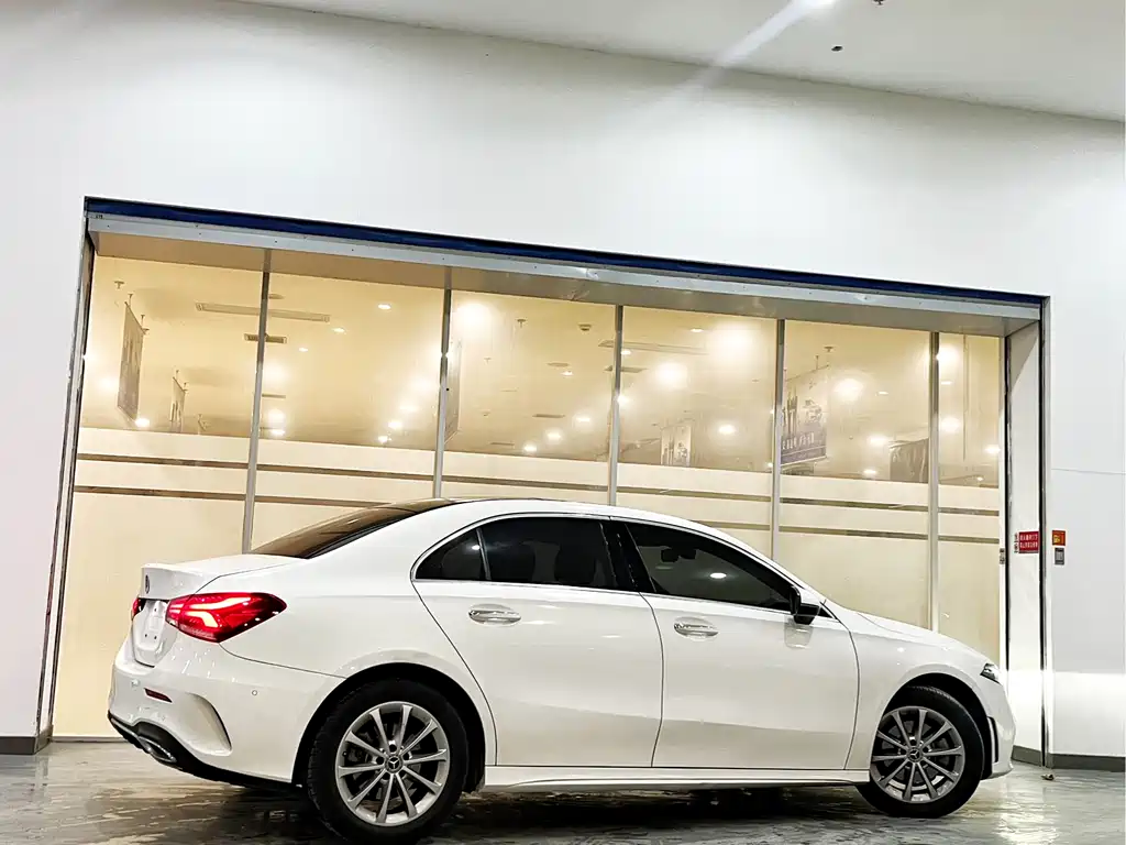 MERCEDES-BENZ A CLASS