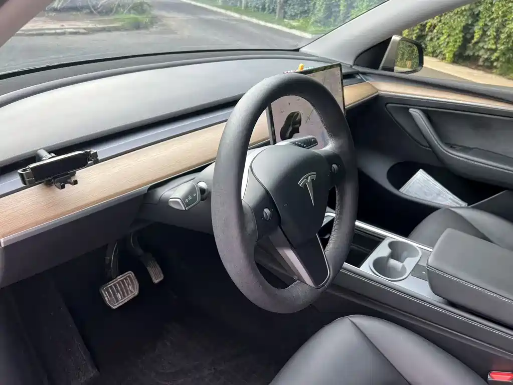 Tesla Model Y — фотографии объявления, Фото 12
