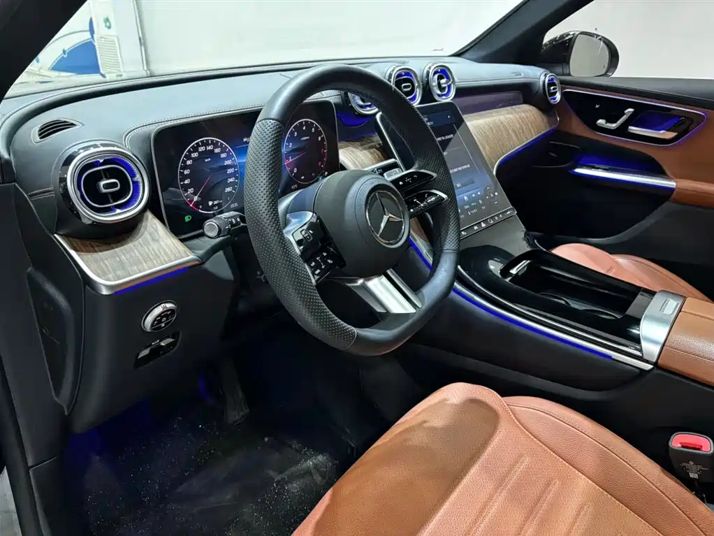MERCEDES-BENZ GLC