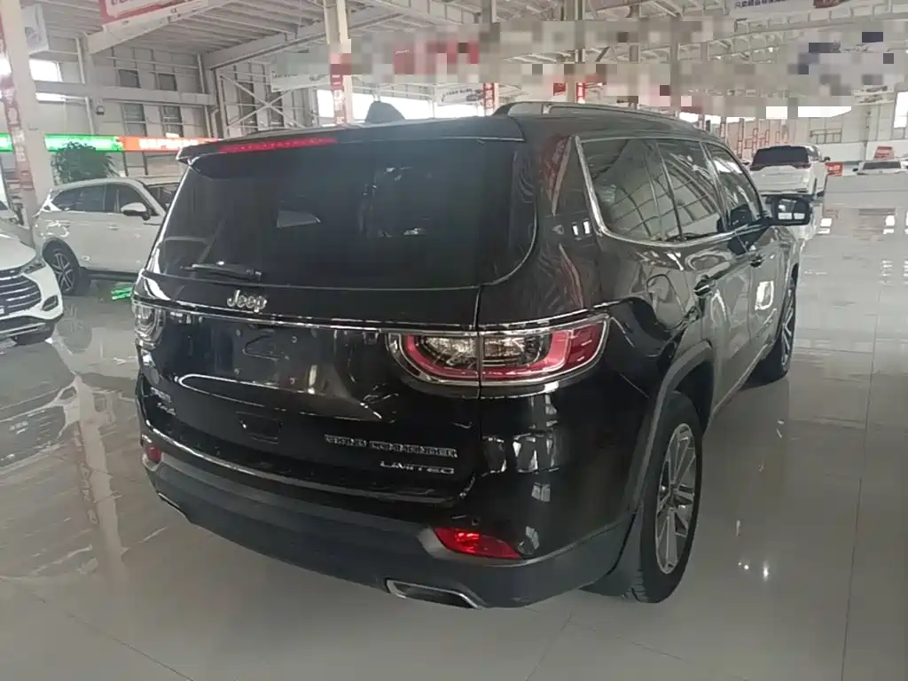 Jeep Grand Commander — миниатюра 7