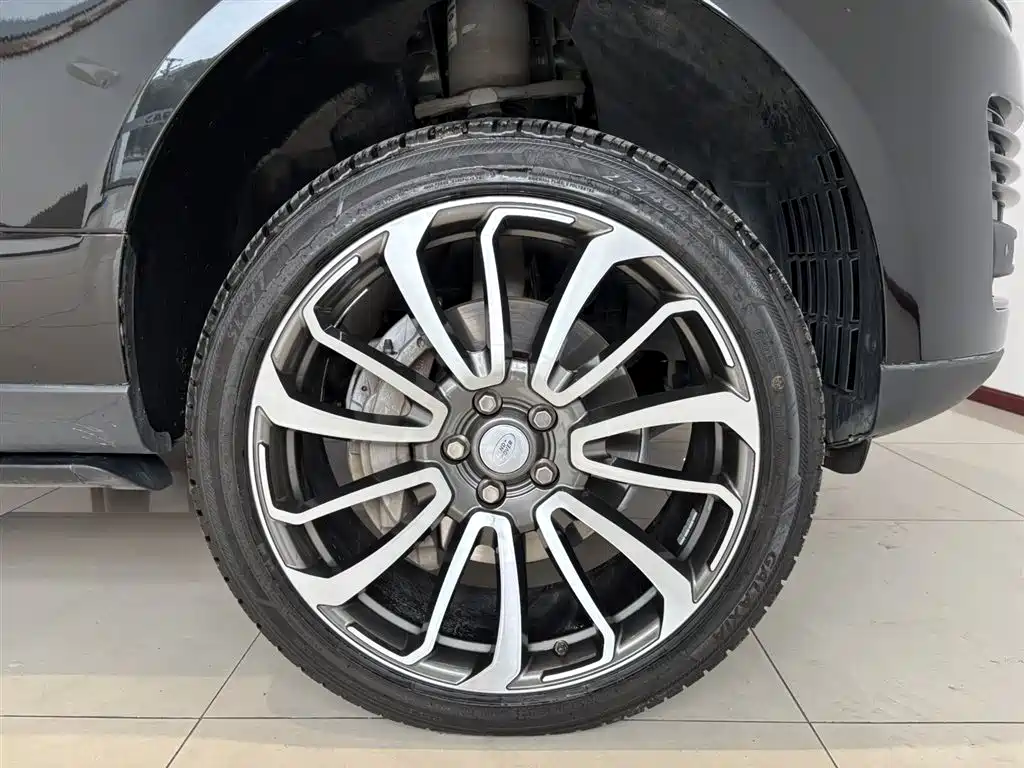 Land Rover Range Rover — миниатюра 11