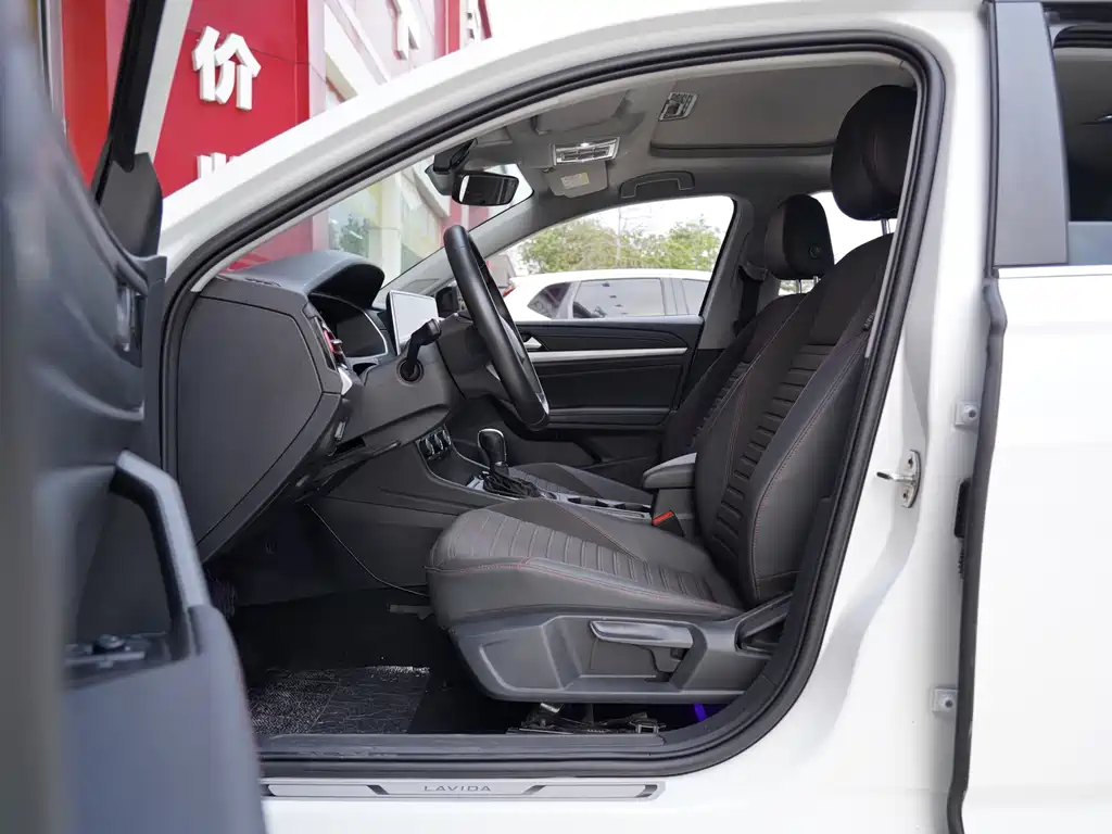 Volkswagen Lavida 2023 300TSI DSG