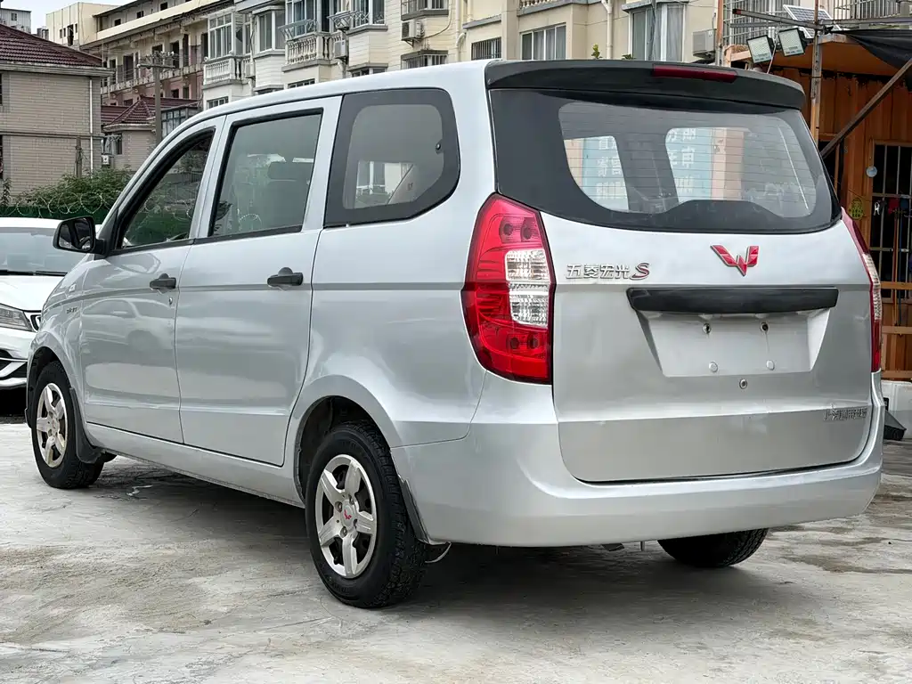 Wuling Hongguang — миниатюра 7