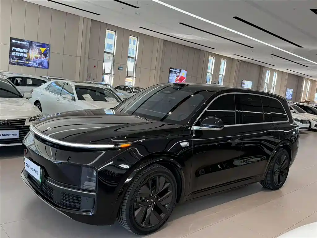 Li Auto Li L9 2025