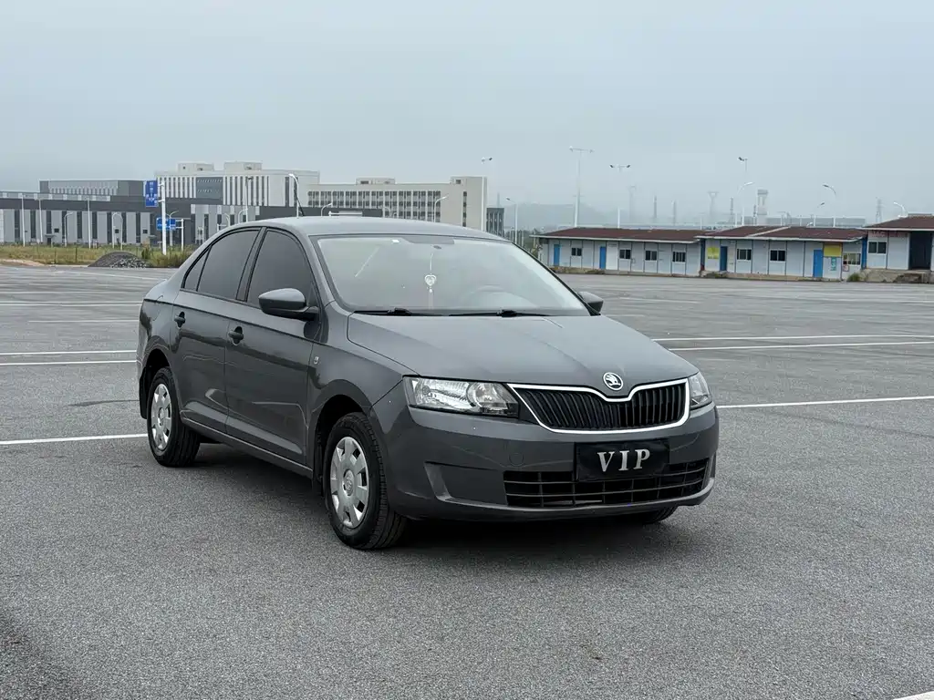 Skoda Rapid — миниатюра 3