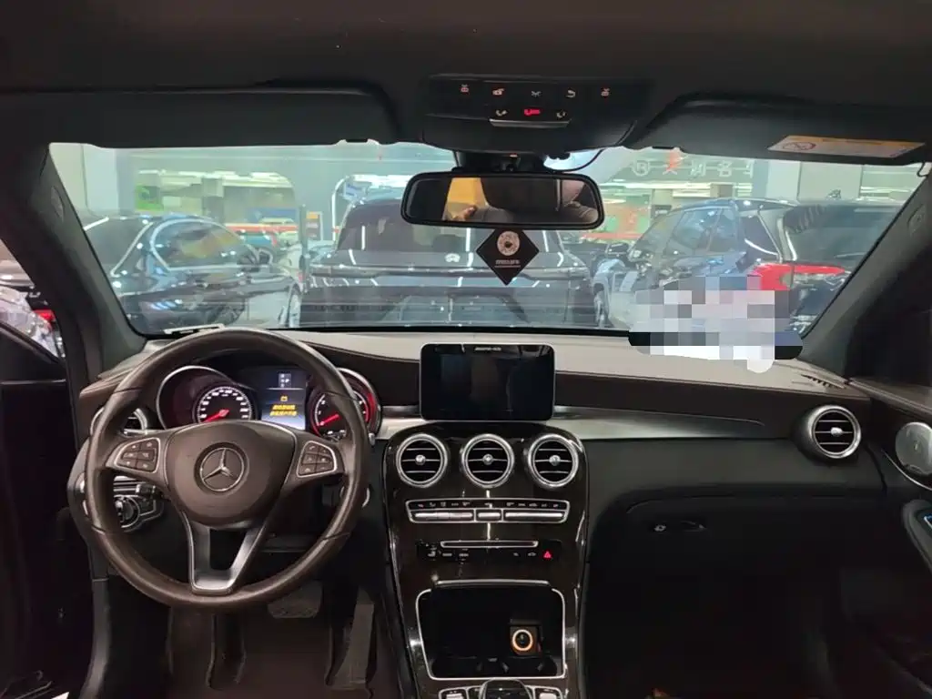 Mercedes-Benz GLC 2017 GLC 260 4MATIC