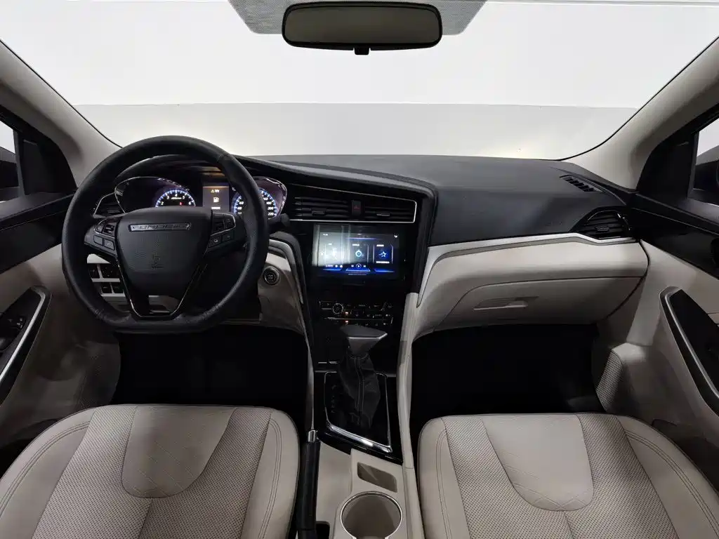Venucia D60 — миниатюра 5