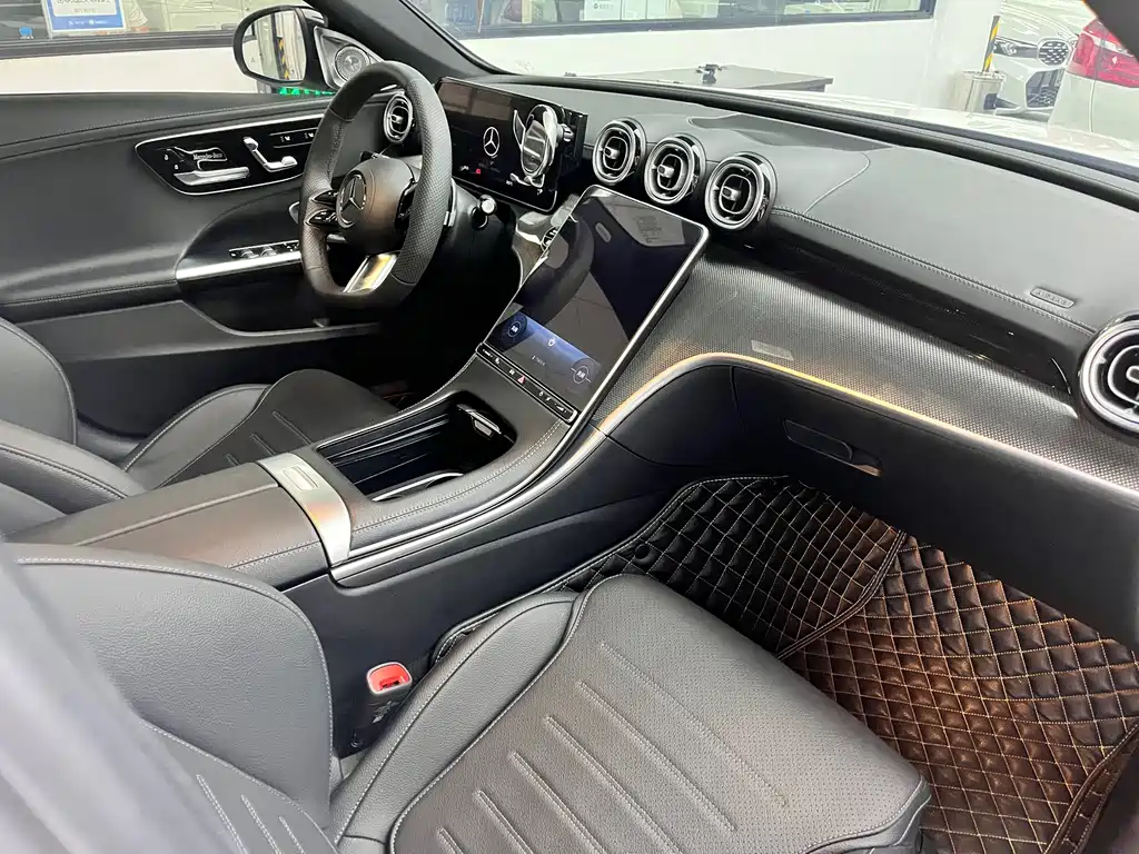 Mercedes-Benz C-Class — миниатюра 9
