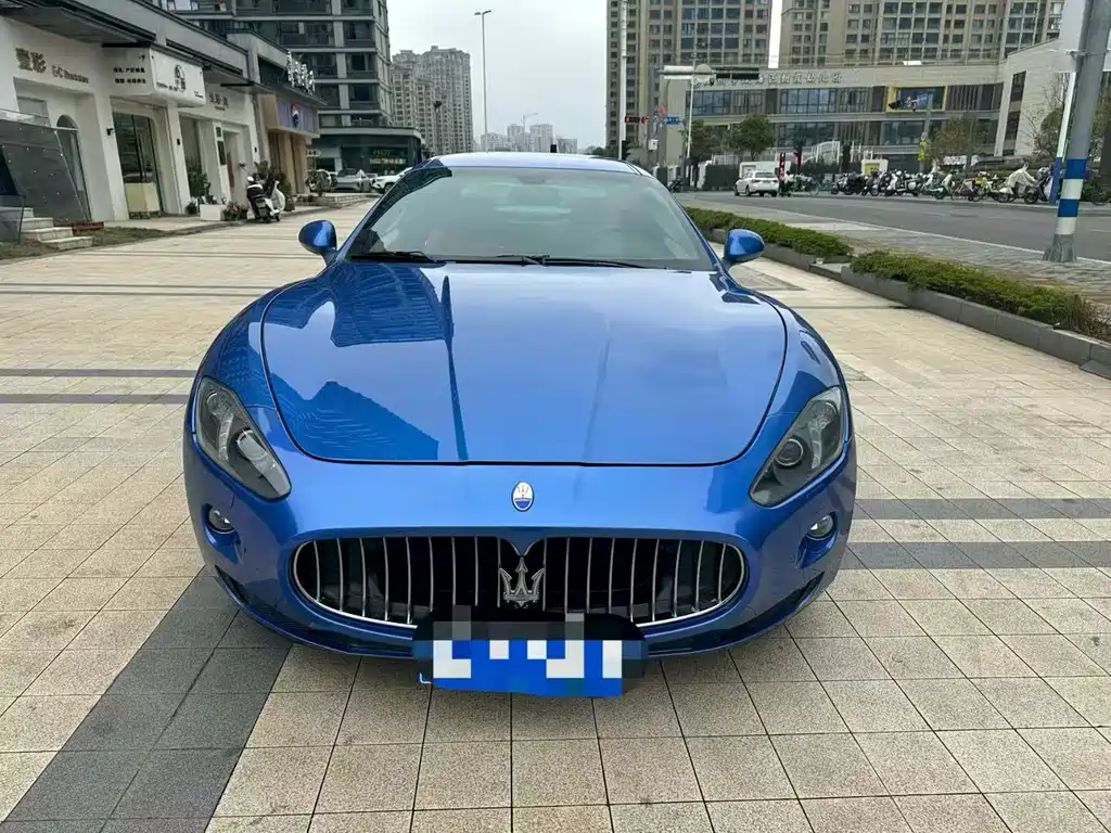 Maserati GranTurismo 2015 4.2L AT