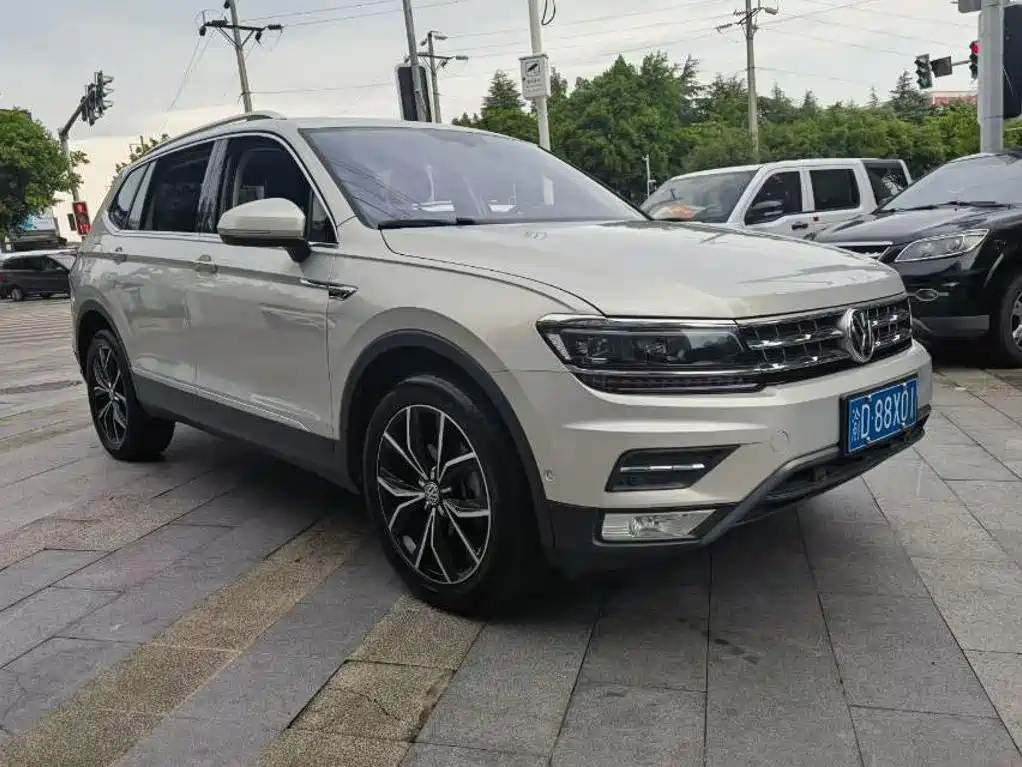 Volkswagen Tiguan L — миниатюра 3
