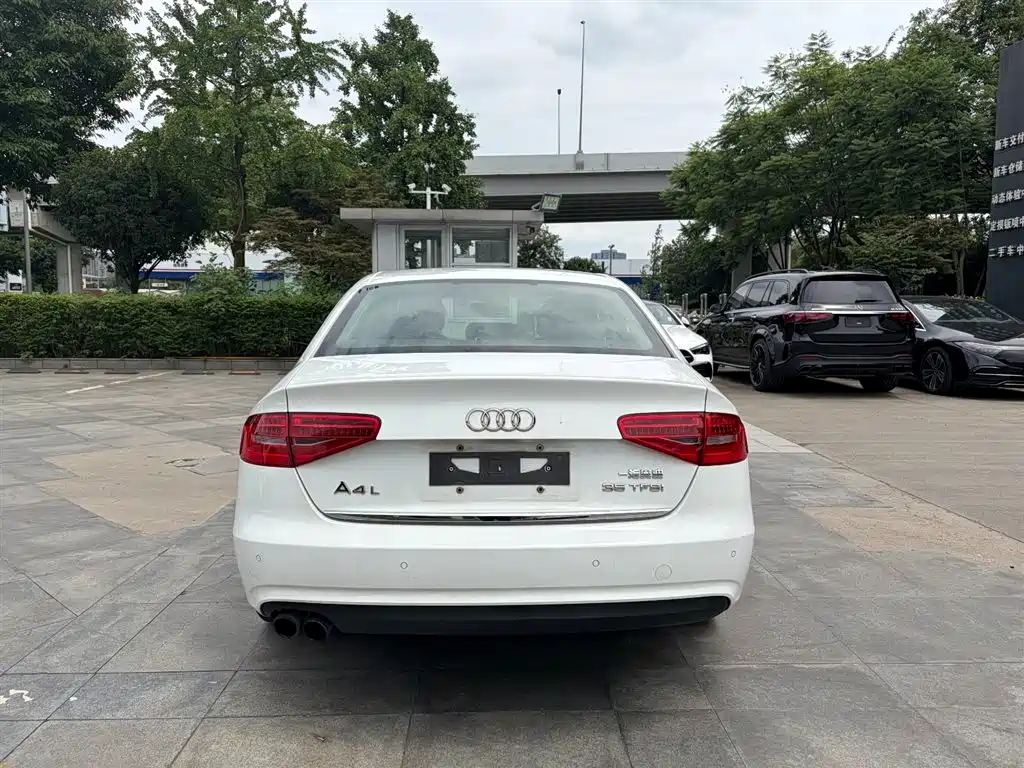 Audi A4L 2016 35 TFSI AT