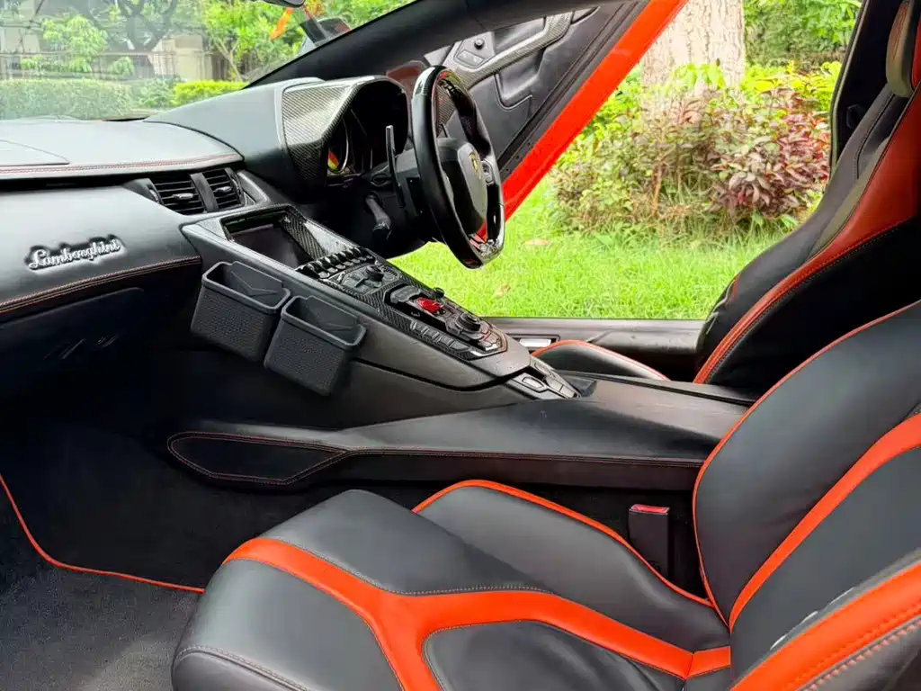 Lamborghini Aventador 2011 LP 700-4