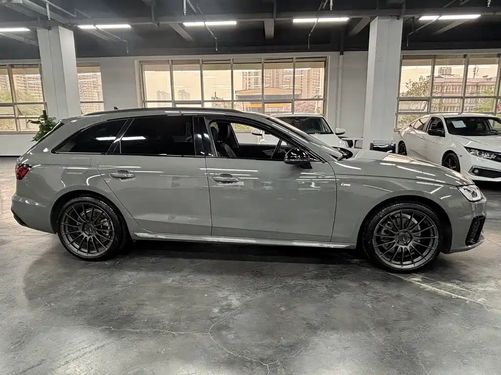 Audi A4 2021 Avant 40 TFSI Fashion