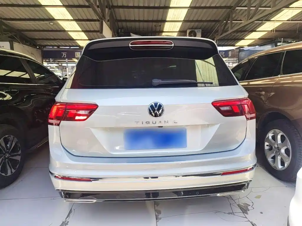 Volkswagen Tiguan L L 2021 330TSI AT R-Line