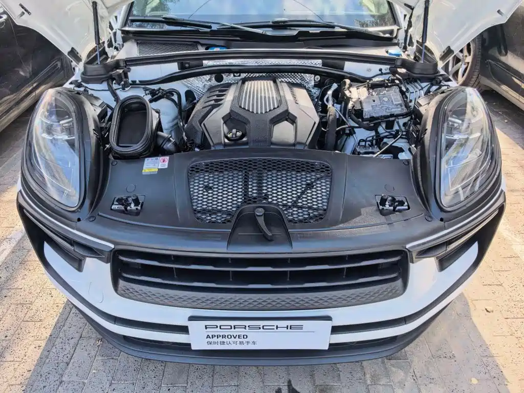 Porsche Macan — миниатюра 9