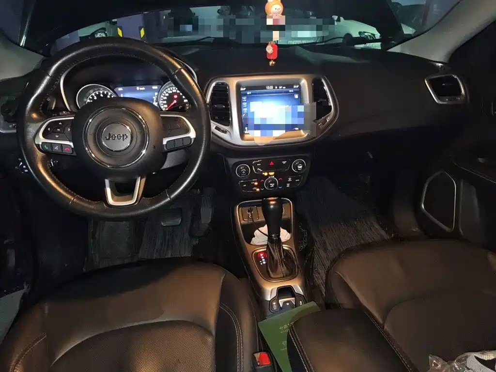 Jeep Compass — миниатюра 5