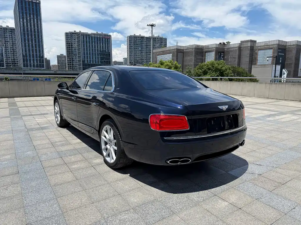 Bentley Flying Spur 2017 4.0T V8 S Standard
